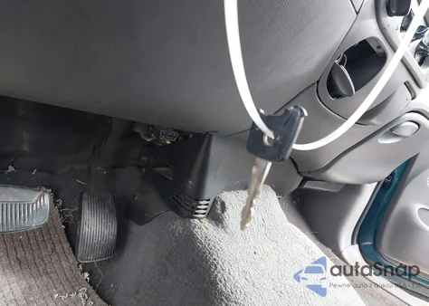 2001 Ford F-150 King Ranch Edition/Lariat/Xlt from USA, damaged, VIN 1FTRW08L71KE07341